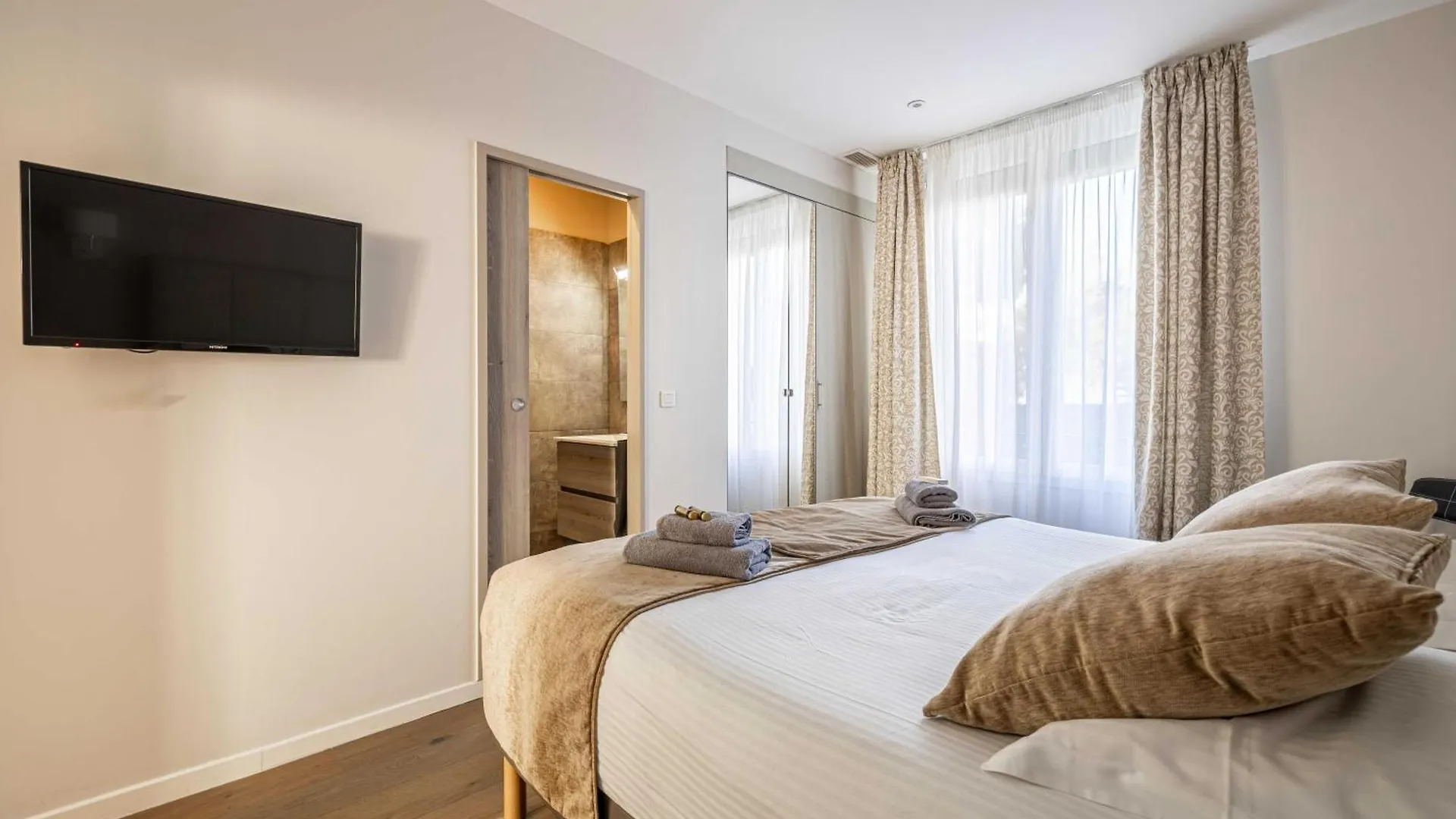 Splendid Apartment, Sea View, Parking - Croisette Cannes France