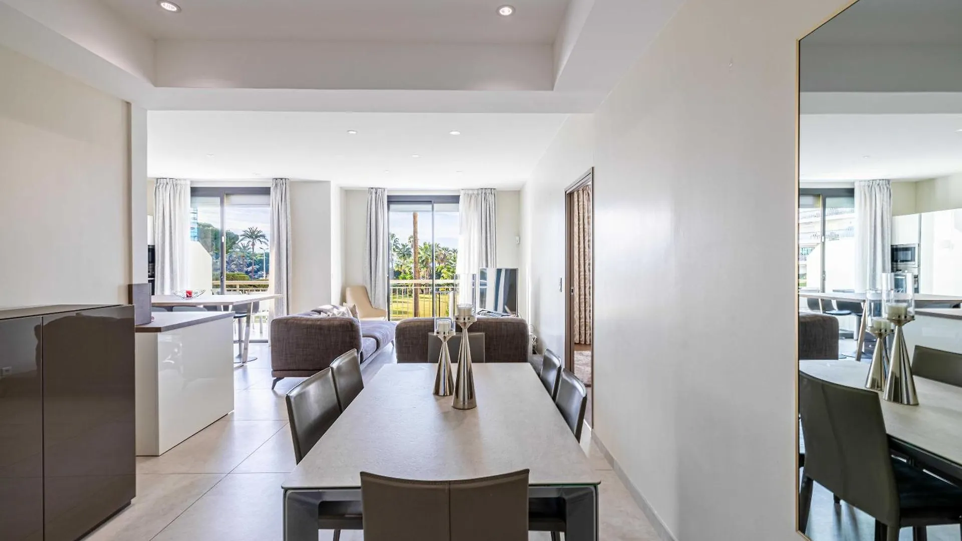 Splendid Apartment, Sea View, Parking - Croisette Cannes France